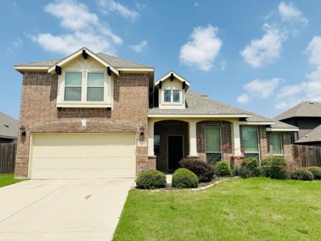 Building Photo - LUXURY STARTS HERE**** 5 BEDROOM IN HAGAN HILL SUBDIVISION****