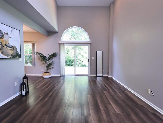 Photo - 2607 Oak Tree Ln