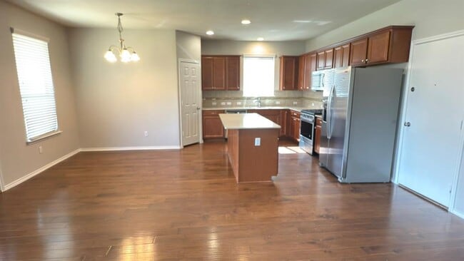 Photo - 163 Russet Trl