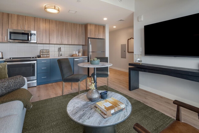 Photo - 485 Foley St Unidad GO FL2-ID1380119P