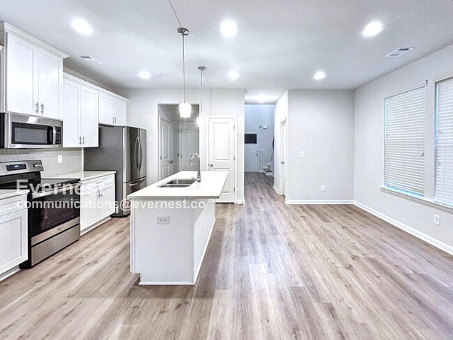 Photo - 2797 Aralynn Wy