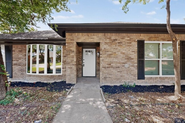 Photo - 2308 Chamberlain Dr