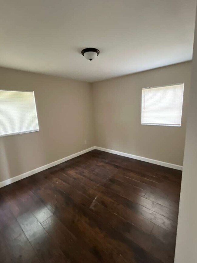 1732 NW 6th Terrace