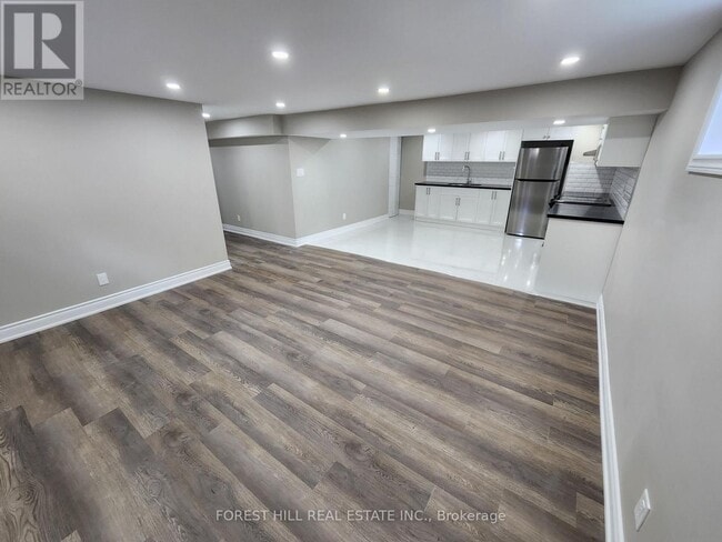 Photo - 2577 Whaley Dr