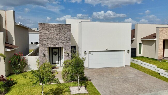 Photo - 1421 Eagles Ln