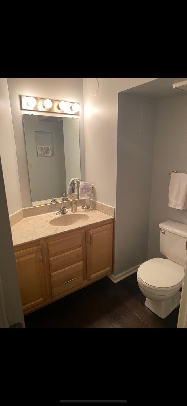 Photo - 270 E Highland Ave