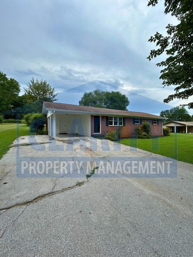 Photo - Updated ranch-style home in great neighbor...