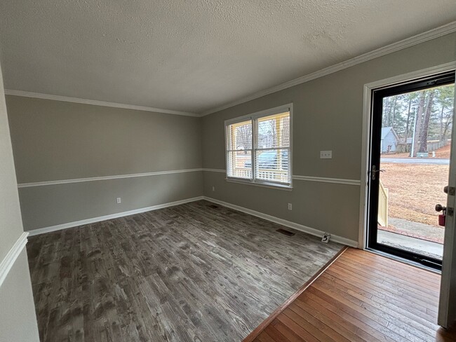 Photo - 6658 Vaughn Rd