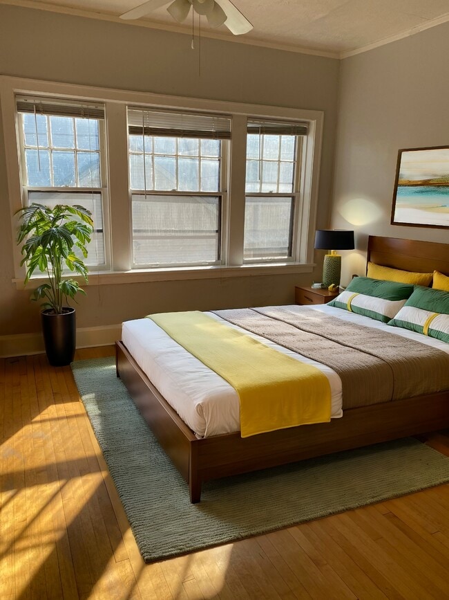 Photo - 3129 Aldrich