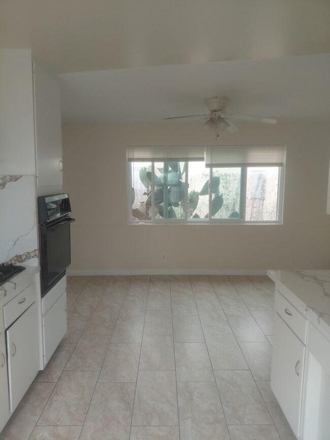 1633-1637 255th Street