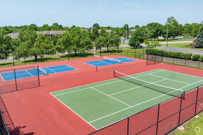 Tennis / Pickleball Courts - Bridgewater Crossing