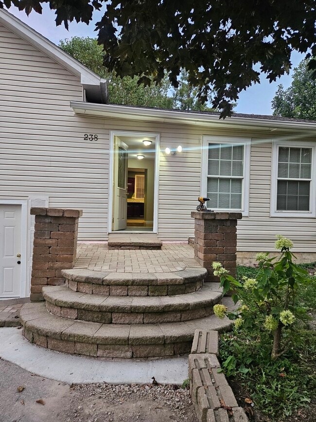 Photo - 238 S Sheridan Rd