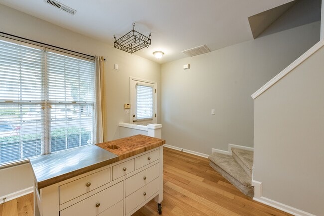 Photo - 1732 Sorrell Brook Way