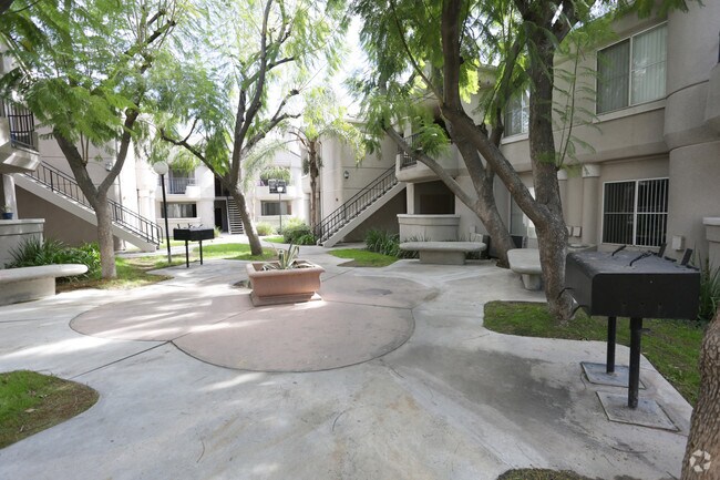 Alcantara Home Apts