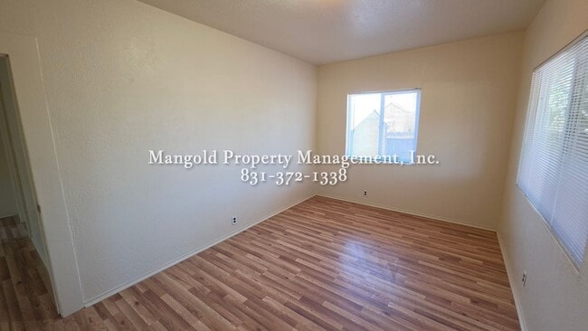 Photo - 24274 Washington St