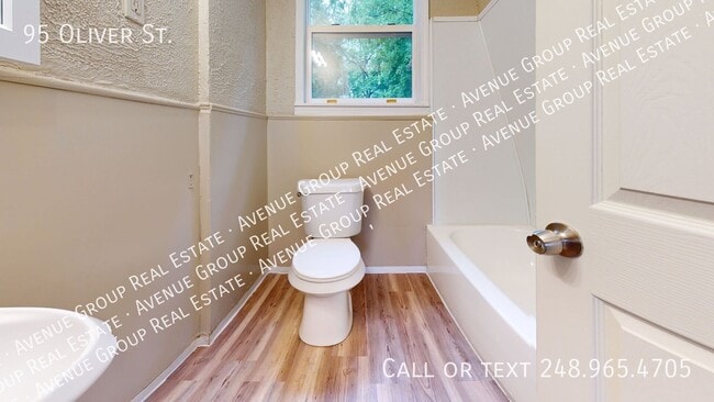 95 Oliver St