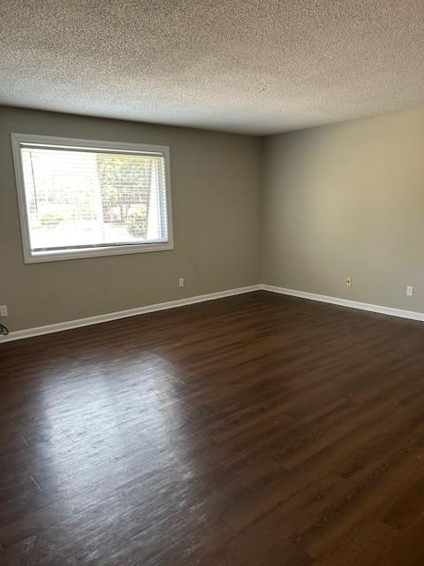 Building Photo - 2010 Emmett Dr Rental
