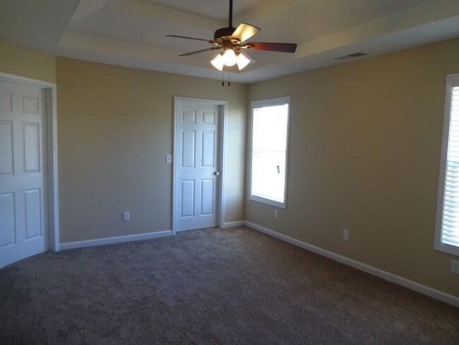 Photo - 304 High Point Pl