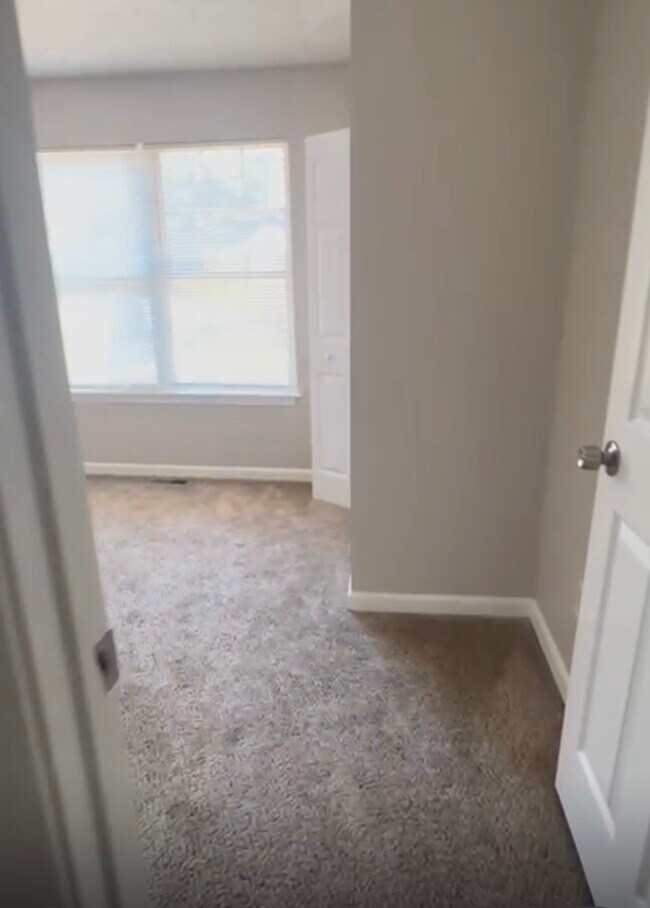 Photo - 1138 School Side Dr