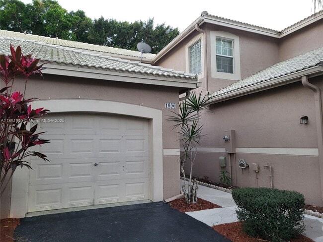 Photo - 1990 Madeira Dr Townhome