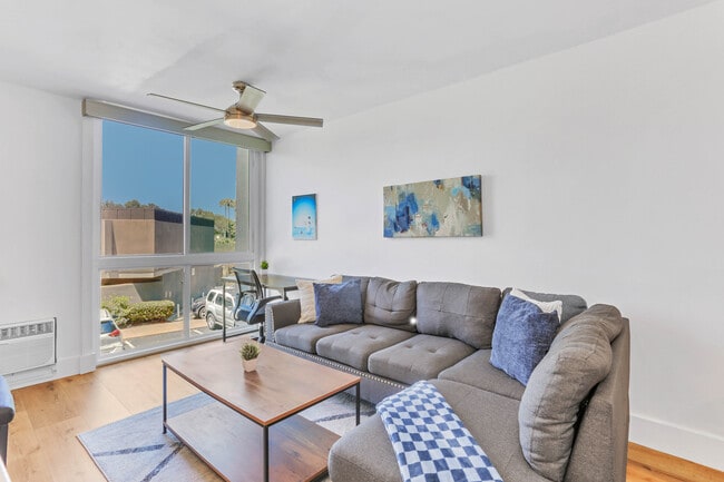 Photo - 3050 Rue D’Orleans Unidad 225