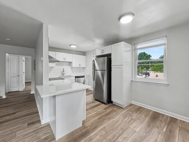 8 Midland Ave