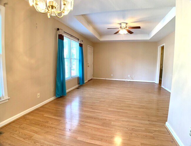 Photo - 763 Princeton Cir