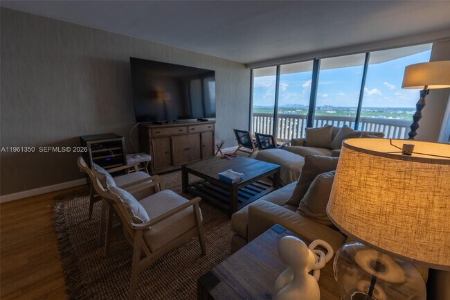 Photo - 1000 W Island Blvd Unit 2812