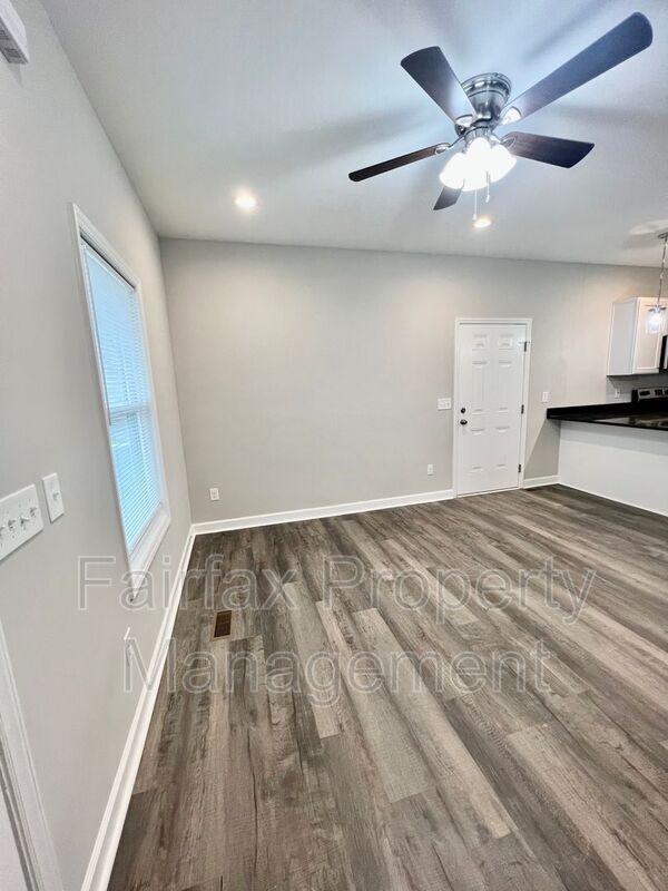 Photo - 603 N Elm St Unit A