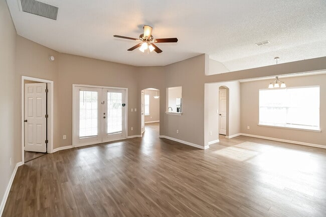 Photo - 1508 Austin Ln
