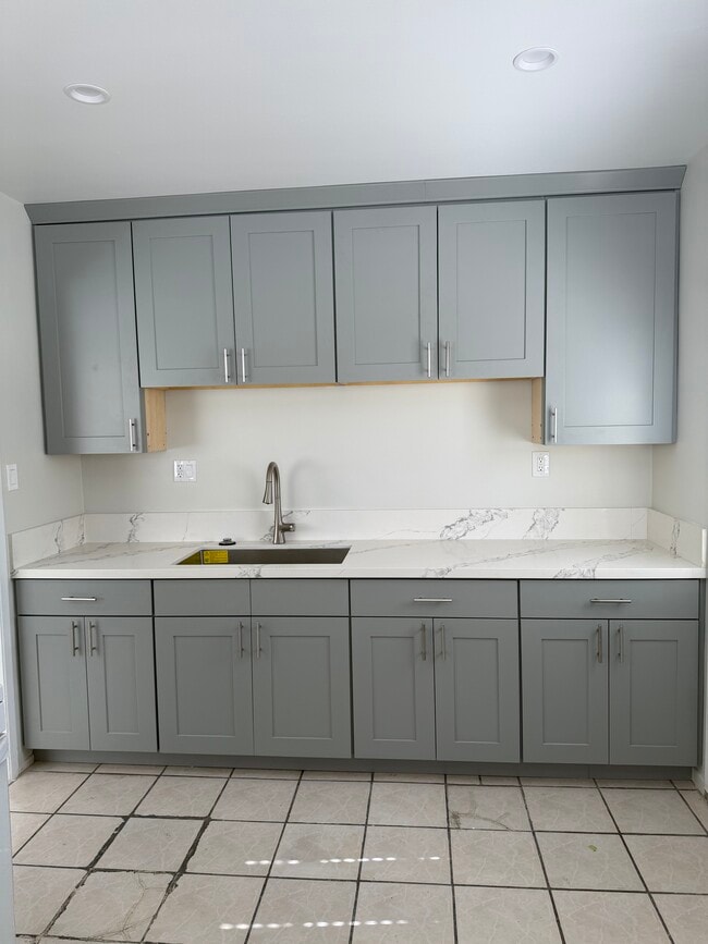 Photo - 141 Marguerita Ave