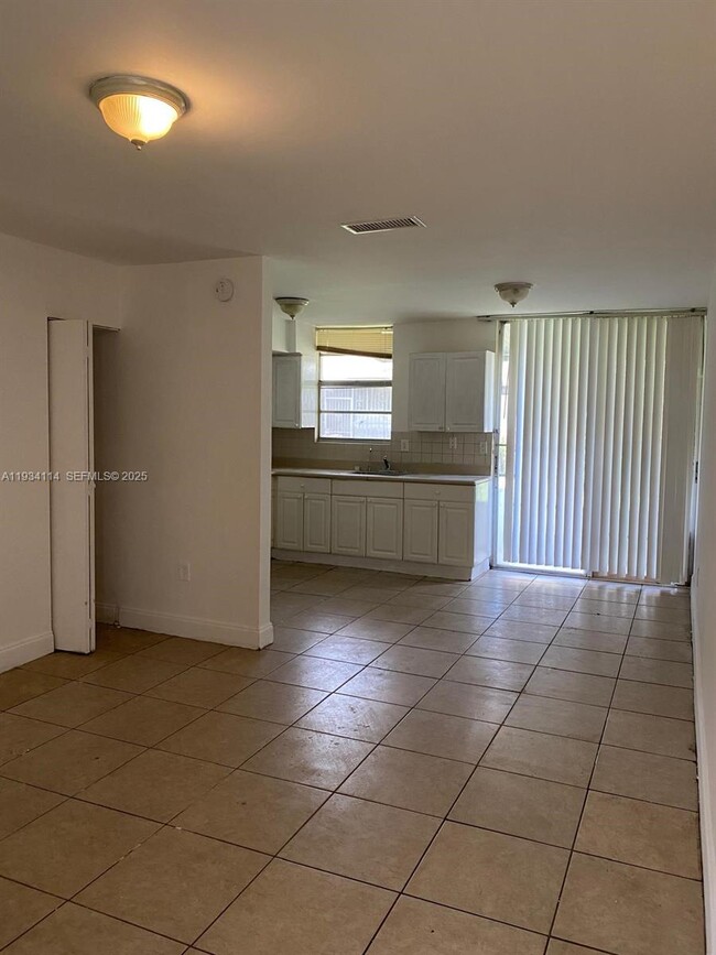 Photo - 5959 SW 69th St Unidad 106