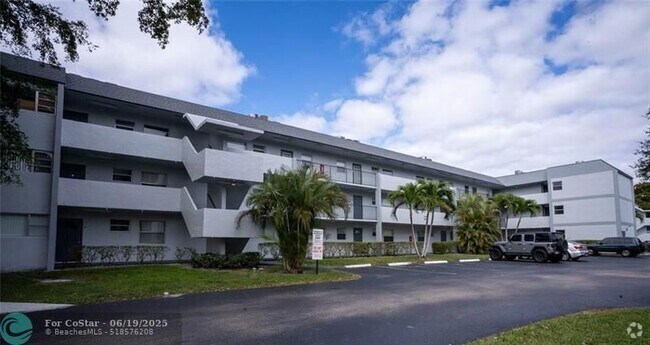 Building Photo - 8421 Lagos De Campo Blvd Unit 310T Rental