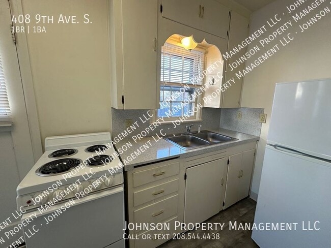Photo - 408 9th Ave S