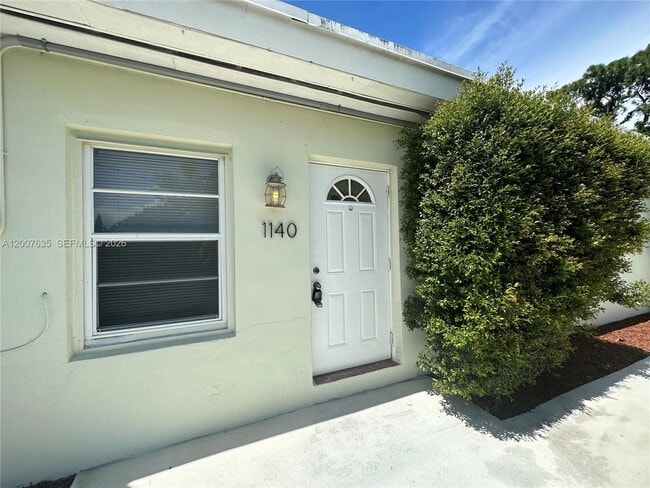 Building Photo - 1140 NE 1st Ave. Unit 1140