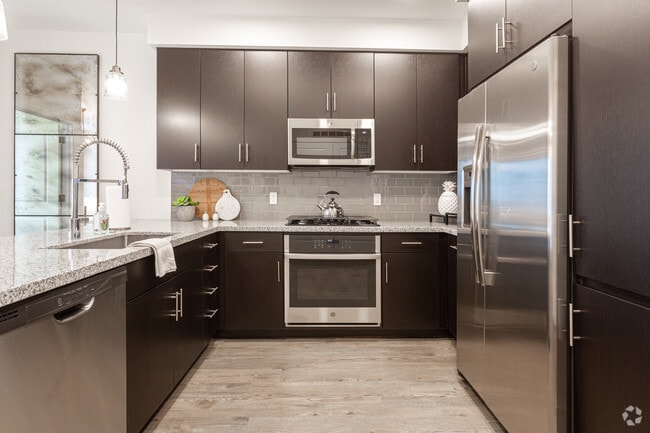 2HAB, 2BA - Lewis - 962 ft²
