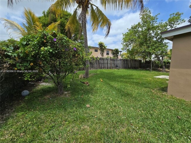 Photo - 724 SW 7th Terrace Apartment Unit 1-2