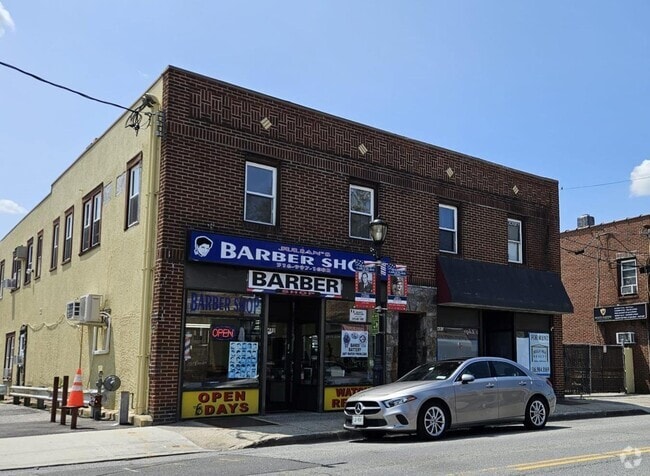 Building Photo - 480 Westbury Rd Rental