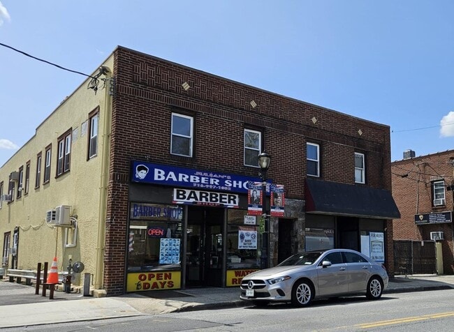 Building Photo - 480 Westbury Rd Rental