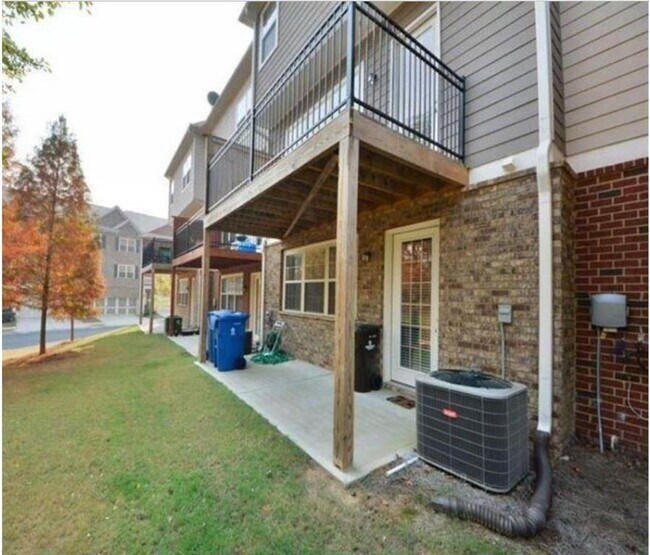 Photo - 2415 Tenor Ln