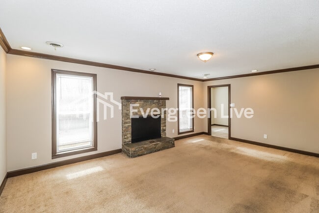 Photo - 3465 E Rolling Woods Dr