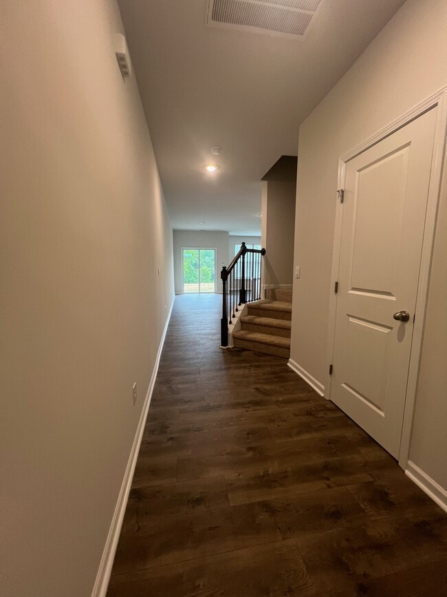 Photo - 1675 Hallview Ct