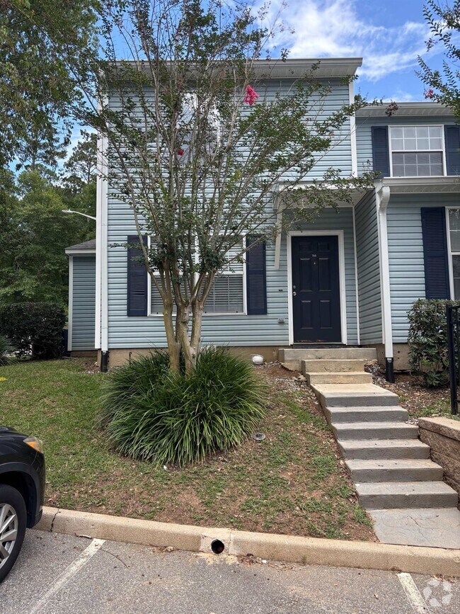 Building Photo - 799 Timberwood Cir E Rental
