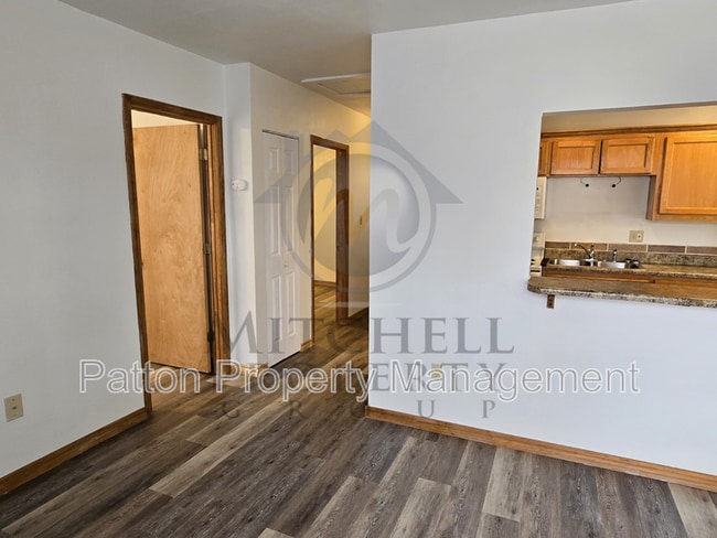 Photo - 1625 S La Salle St