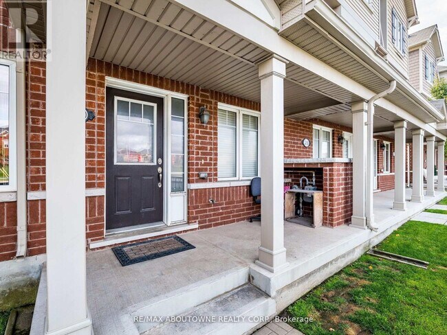 Photo - 6020 Derry Rd