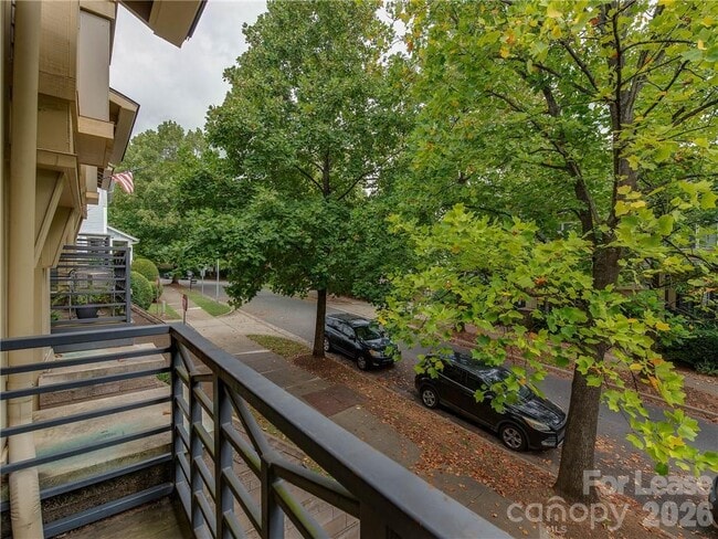 Photo - 927 Garden District Dr