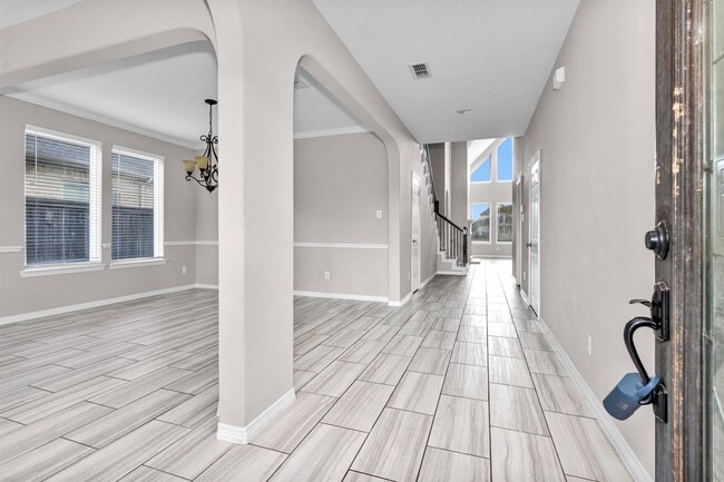 Photo - 6915 Pebble Pass Ln