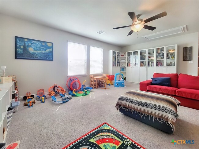 Photo - 365 Mary Max Cir