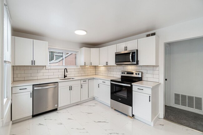 1738 Main St Unidad 2