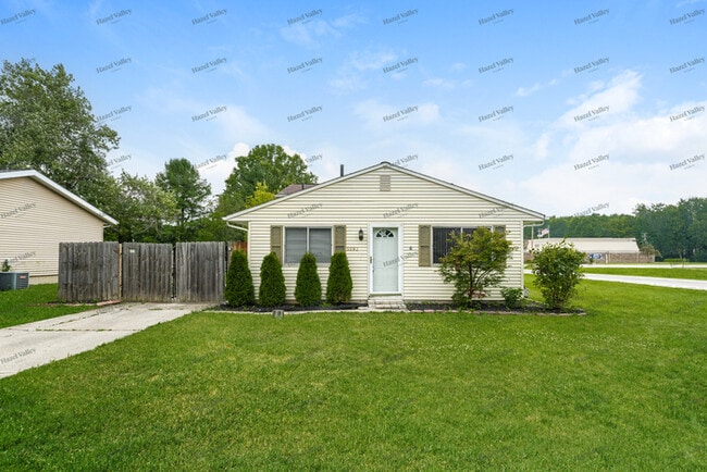Building Photo - 5592 Lear Nagle Rd